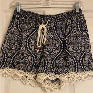 Matilda Jane- Joanna Gaines shorts. Size M